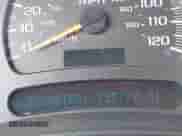 2004 Chevrolet Silverado 1500 z VIN 1GCEC14T74Z219580, wystawiony jako IAAI lot #42222937 z przebiegiem 125 770 mil mil oraz . Historia ofert i sprzedaży dostępna na DreamBid. Obrazek 15.