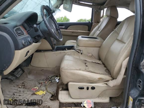 2008 Chevrolet Silverado 3500HD SRW LTZ с VIN 1GCHK33668F205829, выставлен на аукционе Copart как лот 64776855 с пробегом Не указан миль и Списание • Salvage title. История ставок и продаж доступна на DreamBid. Изображение 7.