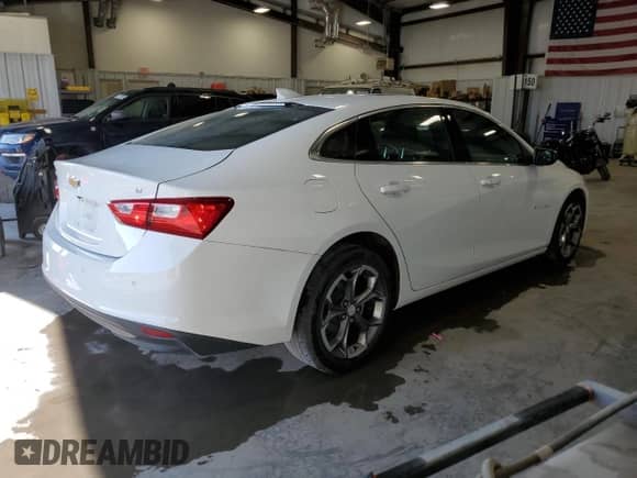 2024 Chevrolet Malibu LT with VIN 1G1ZD5ST2RF204205, listed as a Copart auction lot 81058355 with 47,946 mi miles and Clean title. Bid and sale history available at DreamBid. Image 3.