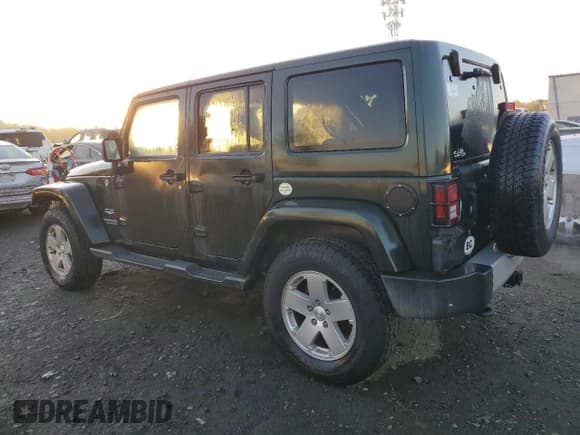 ✅ 2011 Jeep Wrangler Unlimited Sahara • VIN: 1J4HA5H19BL576563 • Lot: 82634835. Wystawiony na Copart z przebiegiem 212 760 mil. Bezpłatny archiwum sprzedaży aukcyjnych z USA i szczegółowy raport historii pojazdu na DreamBid. Zdjęcie 2.