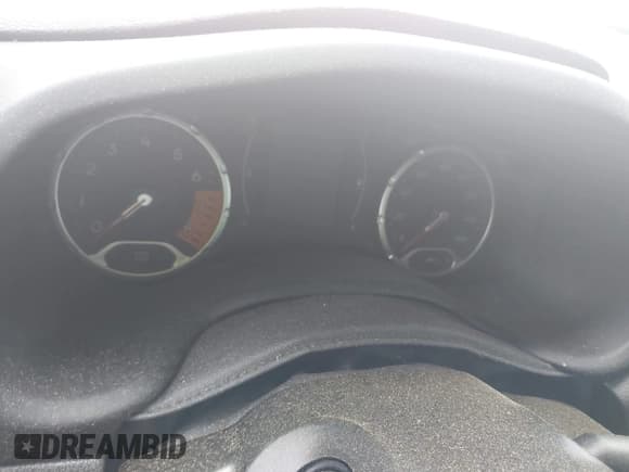 ✅ 2020 Jeep Renegade Altitude • VIN: ZACNJABB6LPL11581 • Lot: 42225447. Listed on IAAI with Not provided. Free auction sales archive from the USA and detailed vehicle history report at DreamBid. Image 7.