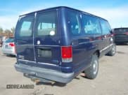 ✅ 2006 Ford Econoline Passenger XL • VIN: 1FBSS31L56DA81466 • Lot: 43577401. Wystawiony na IAAI z przebiegiem 173 282 mil. Bezpłatny archiwum sprzedaży aukcyjnych z USA i szczegółowy raport historii pojazdu na DreamBid. Zdjęcie 4.