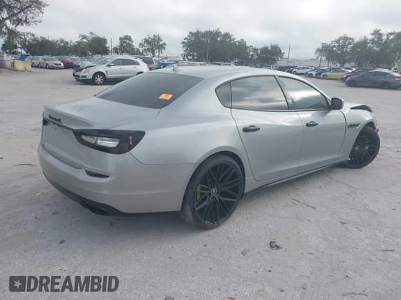 ✅ 2014 Maserati Quattroporte GTS • VIN: ZAM56PPA2E1074982 • Лот: 41588842. Опубликован ранее на IAAI с пробегом Не указан. Бесплатный доступ к архиву аукционных продаж из США и подробный отчёт об истории автомобиля на DreamBid. Изображение 4.