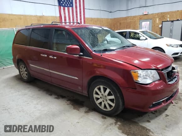 ✅ 2015 Chrysler Town & Country Touring • VIN: 2C4RC1BG3FR662782 • Лот: 82612885. Опубликован ранее на Copart с пробегом 216 172 миль. Бесплатный доступ к архиву аукционных продаж из США и подробный отчёт об истории автомобиля на DreamBid. Изображение 4.