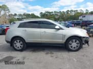 ✅ 2014 Cadillac SRX Luxury Collection • VIN: 3GYFNBE34ES611556 • Lot: 43571364. Wystawiony na IAAI z przebiegiem 132 716 mil. Bezpłatny archiwum sprzedaży aukcyjnych z USA i szczegółowy raport historii pojazdu na DreamBid. Zdjęcie 14.