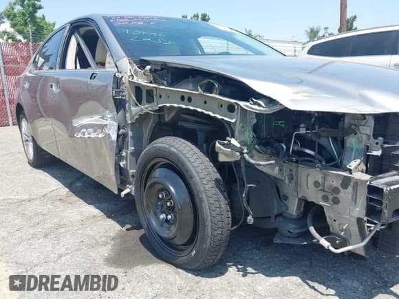 ✅ 2016 Lexus ES 330 • VIN: 58ABK1GG4GU007391 • Lot: 42506545. Listed on IAAI with 144,579 mi. Free auction sales archive from the USA and detailed vehicle history report at DreamBid. Image 18.