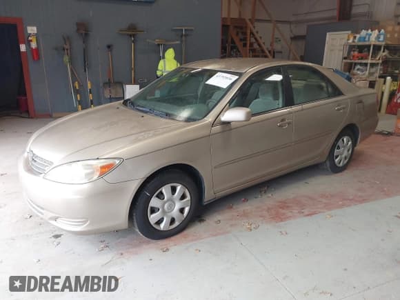 ✅ 2004 Toyota Camry LE • VIN: 4T1BE32K84U896522 • Лот: 43792036. Опубликован ранее на IAAI с пробегом 193 079 миль. Бесплатный доступ к архиву аукционных продаж из США и подробный отчёт об истории автомобиля на DreamBid. Изображение 2.