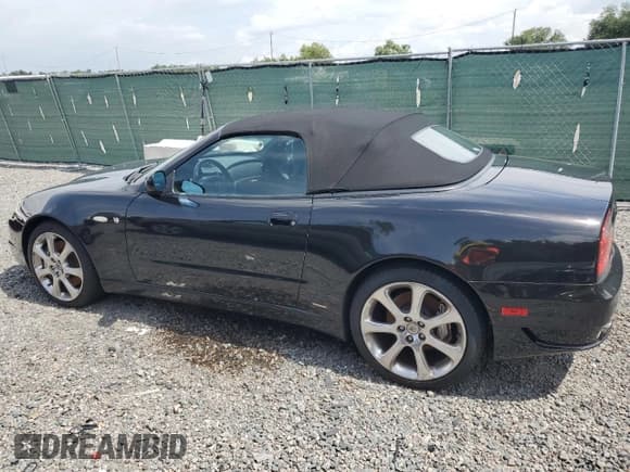 ✅ 2005 Maserati Spyder • VIN: ZAMBB18A150016507 • Лот: 61951374. Опубликован ранее на Copart с пробегом 25 491 миль. Бесплатный доступ к архиву аукционных продаж из США и подробный отчёт об истории автомобиля на DreamBid. Изображение 2.