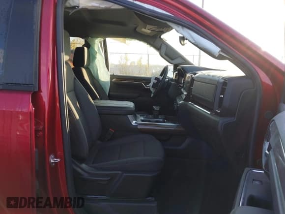 ✅ 2024 Chevrolet Silverado 1500 RST • VIN: 1GCUDEED0RZ204756 • Lot: 43504221. Wystawiony na IAAI z przebiegiem 25 010 mil. Bezpłatny archiwum sprzedaży aukcyjnych z USA i szczegółowy raport historii pojazdu na DreamBid. Zdjęcie 5.