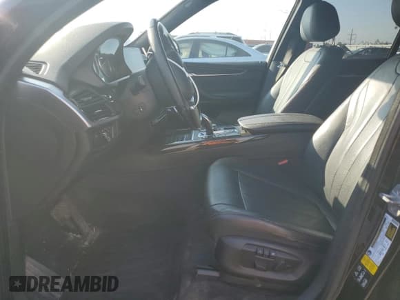 ✅ 2018 BMW X5 xDrive35i • VIN: 5UXKR0C57J0X93920 • Лот: 87004435. Опубликован ранее на Copart с пробегом 71 340 миль. Бесплатный доступ к архиву аукционных продаж из США и подробный отчёт об истории автомобиля на DreamBid. Изображение 7.