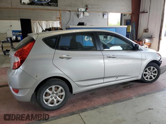 ✅ 2013 Hyundai Accent GS • VIN: KMHCT5AE6DU137675 • Лот: 74020374. Опубликован ранее на Copart с пробегом 110 172 миль. Бесплатный доступ к архиву аукционных продаж из США и подробный отчёт об истории автомобиля на DreamBid. Изображение 3.