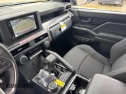 ✅ 2025 Toyota 4Runner SR5 • VIN: JTEVA5BRXS5020012 • Lot: 43231835. Listed on IAAI with 16 mi. Free auction sales archive from the USA and detailed vehicle history report at DreamBid. Image 6.