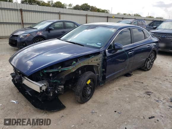 2020 Hyundai Sonata Limited с VIN 5NPEH4J21LH059622, выставлен на аукционе Copart как лот 68509622 с пробегом 17 476 миль миль и . История ставок и продаж доступна на DreamBid. Изображение 1.