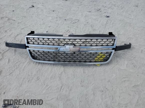 ✅ 2006 Chevrolet Silverado 2500HD LT1 • VIN: 1GCHC23D16F185881 • Lot: 44713115. Wystawiony na Copart z przebiegiem Nie podano. Bezpłatny archiwum sprzedaży aukcyjnych z USA i szczegółowy raport historii pojazdu na DreamBid. Zdjęcie 14.