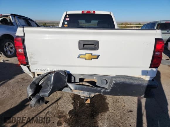 ✅ 2018 Chevrolet Silverado 1500 Work Truck • VIN: 1GCVKNECXJZ376413 • Лот: 86554845. Опубликован ранее на Copart с пробегом 171 137 миль. Бесплатный доступ к архиву аукционных продаж из США и подробный отчёт об истории автомобиля на DreamBid. Изображение 6.