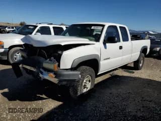 ✅ 2006 Chevrolet Silverado 2500HD Work Truck • VIN: 1GCHC29U06E254816 • Lot: 82502415. Wystawiony na Copart z przebiegiem Nie podano. Bezpłatny archiwum sprzedaży aukcyjnych z USA i szczegółowy raport historii pojazdu na DreamBid. Zdjęcie 1.