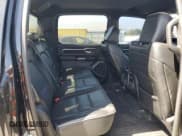 ✅ 2021 Ram 1500 Laramie • VIN: 1C6SRFJM5MN598833 • Lot: 61274845. Wystawiony na Copart z przebiegiem 105 722 mil. Bezpłatny archiwum sprzedaży aukcyjnych z USA i szczegółowy raport historii pojazdu na DreamBid. Zdjęcie 10.