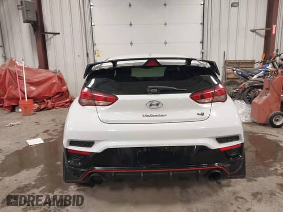2020 Hyundai Veloster z VIN KMHT36AHXLU007297, wystawiony jako IAAI lot #41557520 z przebiegiem 42 934 mil mil oraz . Historia ofert i sprzedaży dostępna na DreamBid. Obrazek 16.