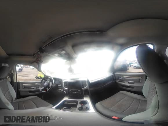 ✅ 2016 Ram 1500 Big Horn • VIN: 1C6RR7GT3GS372041 • Lot: 43555849. Wystawiony na IAAI z przebiegiem 126 330 mil. Bezpłatny archiwum sprzedaży aukcyjnych z USA i szczegółowy raport historii pojazdu na DreamBid. Zdjęcie 18.