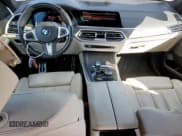 ✅ 2022 BMW X5 xDrive40i • VIN: 5UXCR6C03N9J21530 • Lot: 89696575. Listed on Copart with 87,822 mi. Free auction sales archive from the USA and detailed vehicle history report at DreamBid. Image 8.