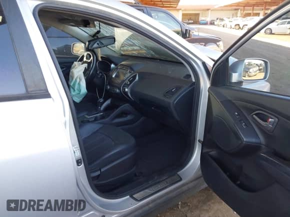 2015 Hyundai Tucson SE с VIN KM8JU3AG9FU988060, выставлен на аукционе IAAI как лот 43597545 с пробегом Не указан миль и . История ставок и продаж доступна на DreamBid. Изображение 5.