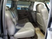 ✅ 2005 Chevrolet Suburban LS • VIN: 3GNFK16Z75G166803 • Lot: 81596215. Wystawiony na Copart z przebiegiem 165 985 mil. Bezpłatny archiwum sprzedaży aukcyjnych z USA i szczegółowy raport historii pojazdu na DreamBid. Zdjęcie 11.