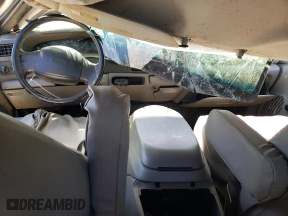 ✅ 1999 Ford F-350 XL • VIN: 1FTSW31F5XEB93531 • Lot: 70225555. Listed on Copart with 269,132 mi. Free auction sales archive from the USA and detailed vehicle history report at DreamBid. Image 8.