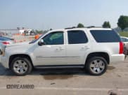 ✅ 2010 GMC Yukon SLT • VIN: 1GKUKCE02AR282018 • Lot: 42873586. Listed on IAAI with 200,205 mi. Free auction sales archive from the USA and detailed vehicle history report at DreamBid. Image 14.