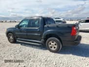 ✅ 2004 Ford Explorer Sport Trac XLS • VIN: 1FMZU67K04UB52604 • Lot: 81179545. Wystawiony na Copart z przebiegiem 164 960 mil. Bezpłatny archiwum sprzedaży aukcyjnych z USA i szczegółowy raport historii pojazdu na DreamBid. Zdjęcie 2.