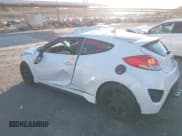 ✅ 2014 Hyundai Veloster Turbo • VIN: KMHTC6AE0EU200518 • Lot: 41198089. Wystawiony na IAAI z przebiegiem Nie podano. Bezpłatny archiwum sprzedaży aukcyjnych z USA i szczegółowy raport historii pojazdu na DreamBid. Zdjęcie 3.