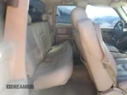 ✅ 2004 Chevrolet Silverado 1500 LS • VIN: 2GCEC19T441317192 • Lot: 86776345. Wystawiony na Copart z przebiegiem 304 216 mil. Bezpłatny archiwum sprzedaży aukcyjnych z USA i szczegółowy raport historii pojazdu na DreamBid. Zdjęcie 10.