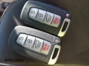 ✅ 2016 Hyundai Veloster Turbo Rally Edition • VIN: KMHTC6AE4GU254780 • Lot: 41370390. Wystawiony na IAAI z przebiegiem Nie podano. Bezpłatny archiwum sprzedaży aukcyjnych z USA i szczegółowy raport historii pojazdu na DreamBid. Zdjęcie 11.