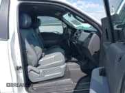 ✅ 2014 Ford F-150 XL • VIN: 1FTMF1CM3EKD68639 • Lot: 43294137. Wystawiony na IAAI z przebiegiem 151 838 mil. Bezpłatny archiwum sprzedaży aukcyjnych z USA i szczegółowy raport historii pojazdu na DreamBid. Zdjęcie 5.