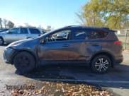 ✅ 2017 Toyota RAV4 LE • VIN: JTMBFREV1HJ702026 • Лот: 43538867. Опубликован ранее на IAAI с пробегом 109 556 миль. Бесплатный доступ к архиву аукционных продаж из США и подробный отчёт об истории автомобиля на DreamBid. Изображение 14.