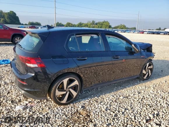 ✅ 2022 Volkswagen Golf GTI S • VIN: WVWH87CD8NW163275 • Лот: 67494255. Опубликован ранее на Copart с пробегом 116 134 миль. Бесплатный доступ к архиву аукционных продаж из США и подробный отчёт об истории автомобиля на DreamBid. Изображение 3.
