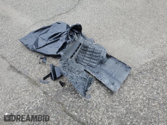 ✅ 2015 Land Rover Range Rover Autobiography • VIN: SALGV3TF8FA236960 • Lot: 48063604. Listed on Copart with 93,823 mi. Free auction sales archive from the USA and detailed vehicle history report at DreamBid. Image 13.