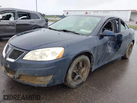 ✅ 2010 Pontiac G6 1SB • VIN: 1G2ZA5E0XA4100437 • Lot: 42310907. Wystawiony na IAAI z przebiegiem 131 499 mil. Bezpłatny archiwum sprzedaży aukcyjnych z USA i szczegółowy raport historii pojazdu na DreamBid. Zdjęcie 2.