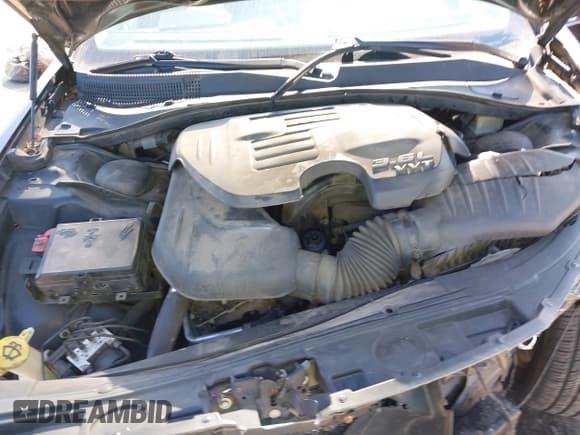 ✅ 2016 Chrysler 300 Limited • VIN: 2C3CCARG5GH170892 • Lot: 43290802. Listed on IAAI with 182,102 mi. Free auction sales archive from the USA and detailed vehicle history report at DreamBid. Image 10.