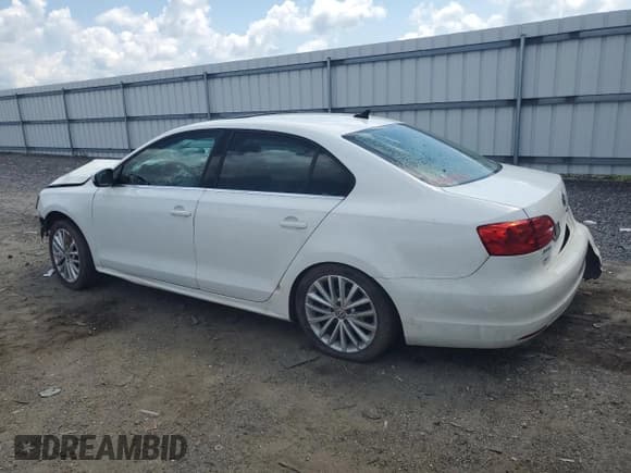 ✅ 2013 Volkswagen Jetta SEL • VIN: 3VWLX7AJ8DM422543 • Lot: 63995405. Listed on Copart with 107,878 mi. Free auction sales archive from the USA and detailed vehicle history report at DreamBid. Image 2.