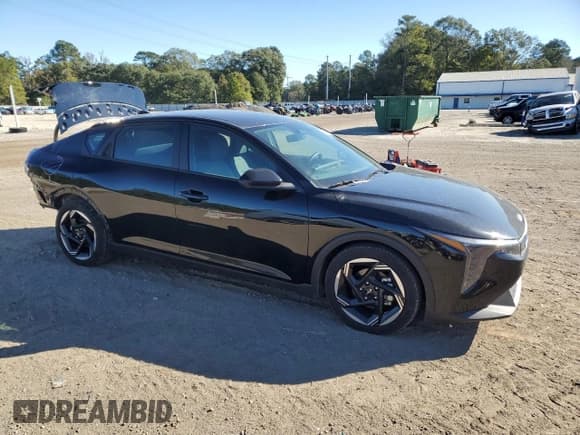 ✅ 2025 Kia K4 EX • VIN: 3KPFU4DE6SE031842 • Lot: 85396675. Wystawiony na Copart z przebiegiem 15 282 mil. Bezpłatny archiwum sprzedaży aukcyjnych z USA i szczegółowy raport historii pojazdu na DreamBid. Zdjęcie 4.