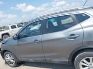 ✅ 2017 Nissan Rogue SV • VIN: JN1BJ1CP4HW021403 • Лот: 43245226. Опубликован ранее на IAAI с пробегом 62 904 миль. Бесплатный доступ к архиву аукционных продаж из США и подробный отчёт об истории автомобиля на DreamBid. Изображение 14.