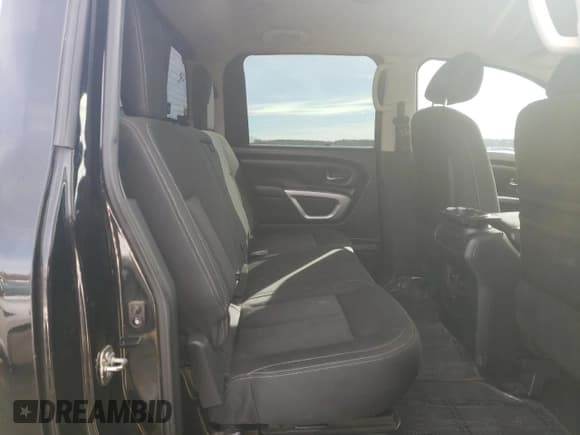 ✅ 2017 Nissan Titan SV • VIN: 1N6BA1F49HN556566 • Лот: 85102544. Опубликован ранее на Copart с пробегом 157 065 миль. Бесплатный доступ к архиву аукционных продаж из США и подробный отчёт об истории автомобиля на DreamBid. Изображение 10.