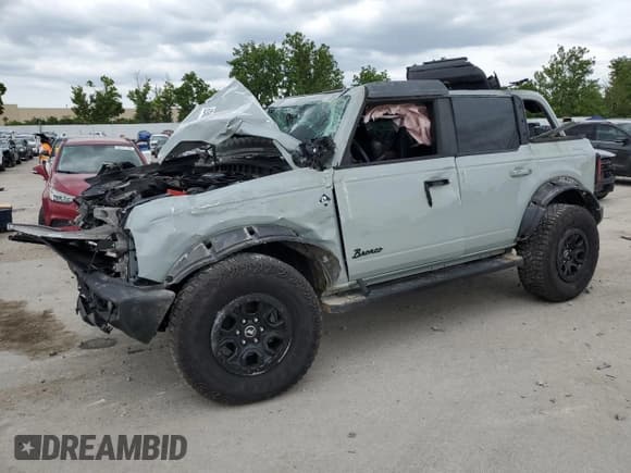 ✅ 2023 Ford Bronco • VIN: 1FMEE5DP1PLB38727 • Lot: 62945695. Wystawiony na Copart z przebiegiem 25 342 mil. Bezpłatny archiwum sprzedaży aukcyjnych z USA i szczegółowy raport historii pojazdu na DreamBid. Zdjęcie 1.