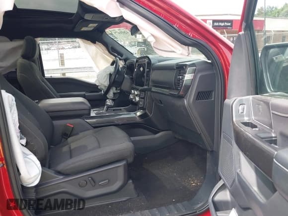 ✅ 2021 Ford F-150 XL • VIN: 1FTEW1EP8MFD04552 • Lot: 42651475. Wystawiony na IAAI z przebiegiem 41 751 mil. Bezpłatny archiwum sprzedaży aukcyjnych z USA i szczegółowy raport historii pojazdu na DreamBid. Zdjęcie 5.