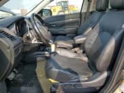 ✅ 2016 Mitsubishi Outlander SEL • VIN: JA4AR4AW0GZ033729 • Лот: 59949725. Опубликован ранее на Copart с пробегом 118 212 миль. Бесплатный доступ к архиву аукционных продаж из США и подробный отчёт об истории автомобиля на DreamBid. Изображение 7.