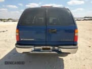 ✅ 2000 Chevrolet Suburban LS • VIN: 3GNEC16T3YG208182 • Lot: 81924095. Wystawiony na Copart z przebiegiem 126 283 mil. Bezpłatny archiwum sprzedaży aukcyjnych z USA i szczegółowy raport historii pojazdu na DreamBid. Zdjęcie 6.