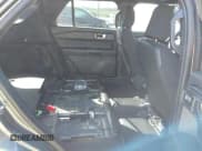 ✅ 2025 Ford Police Interceptor Utility • VIN: 1FM5K8AB9SGB13773 • Lot: 43087413. Wystawiony na IAAI z przebiegiem 5 378 mil. Bezpłatny archiwum sprzedaży aukcyjnych z USA i szczegółowy raport historii pojazdu na DreamBid. Zdjęcie 8.