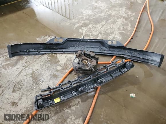 ✅ 2018 Chevrolet Silverado 1500 LTZ • VIN: 1GCVKSEJ7JZ168860 • Лот: 58540265. Опубликован ранее на Copart с пробегом 88 563 миль. Бесплатный доступ к архиву аукционных продаж из США и подробный отчёт об истории автомобиля на DreamBid. Изображение 12.