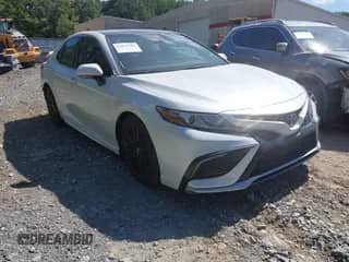 2022 Toyota Camry XSE with VIN 4T1K61AK7NU032470, listed as a IAAI auction lot 42831301 with 37,427 mi miles and . Bid and sale history available at DreamBid. Image 1.
