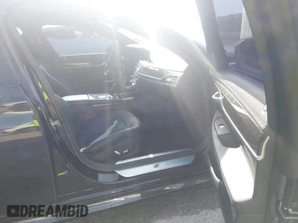 ✅ 2017 BMW 7 Series 740i • VIN: WBA7E2C36HG741092 • Lot: 42029625. Listed on IAAI with 60,389 mi. Free auction sales archive from the USA and detailed vehicle history report at DreamBid. Image 5.